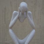 自閉症スペクトラム障害児に特徴的な脳波所見とは？