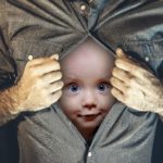 脳の中の聞くシステムと見るシステム：予測的符号化による情報処理